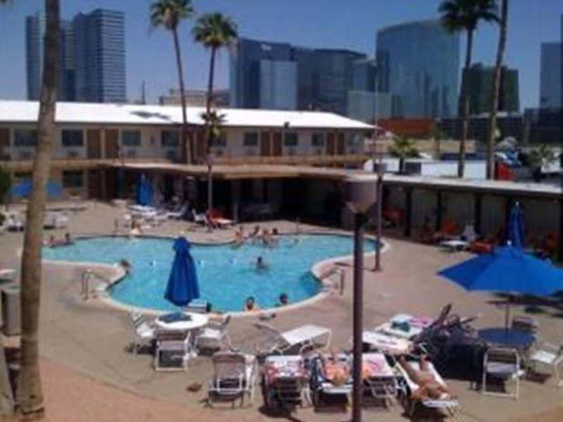 Days Inn By Wyndham Las Vegas Wild Wild West Gambling Hall Exterior photo